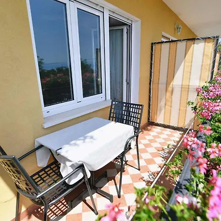 Apartamento In 34158 *
