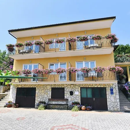 Apartment In 34158 Moscenicka Draga
