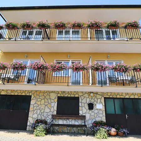 In 34158 Mošćenička Draga